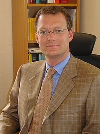 Dr. Ulrich Schmitz